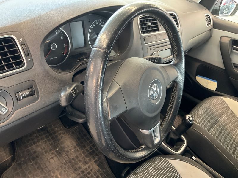 Volkswagen Polo 1.2 TSI CrossPolo 2011 – снимка 25