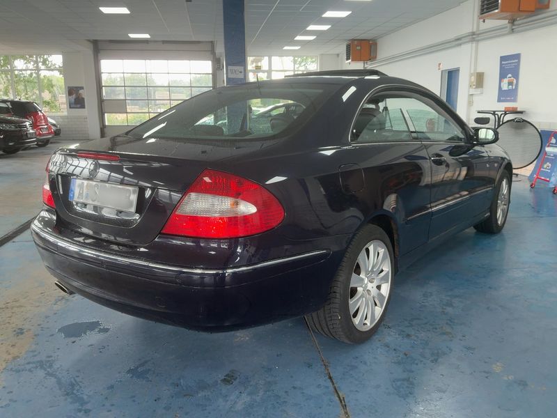 Mercedes-Benz CLK-Klasse CLK 350 Elegance — zdjęcie 6