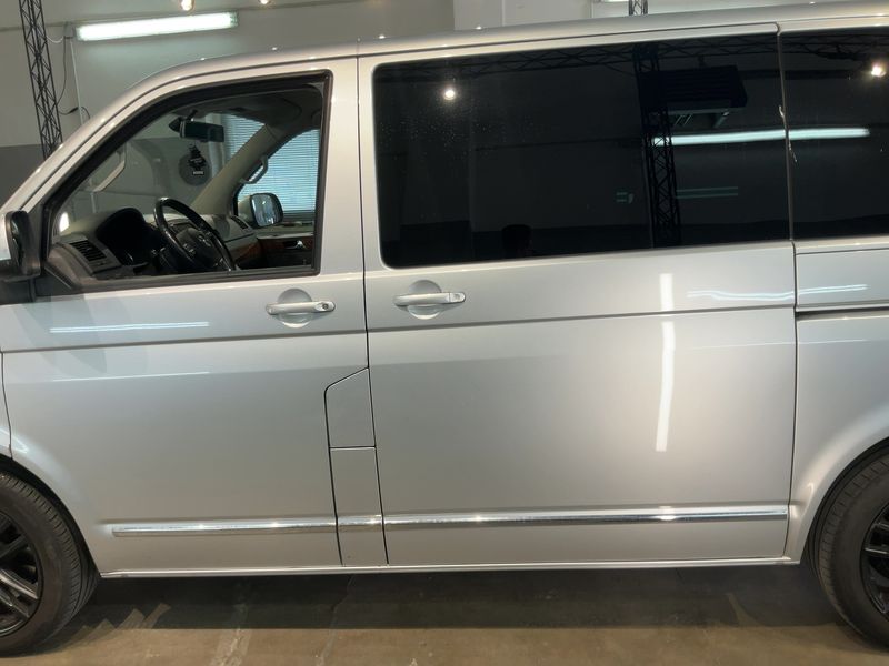 Volkswagen T5 Multivan 2.0 TDI Highline — zdjęcie 4