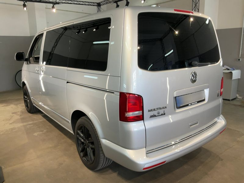 Volkswagen T5 Multivan 2.0 TDI Highline — zdjęcie 3