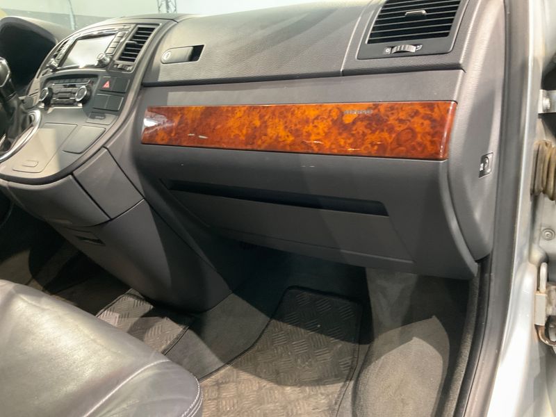 Volkswagen T5 Multivan 2.0 TDI Highline 2014 – снимка 38