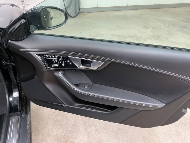 Jaguar F-TYPE 5.0 V8 R AWD 2015 – снимка 25