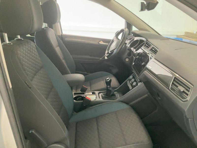 Volkswagen Touran 1.5 TSI ACT IQ.DRIVE — zdjęcie 11