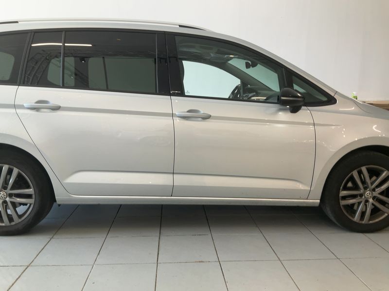 Volkswagen Touran 1.5 TSI ACT IQ.DRIVE — zdjęcie 7