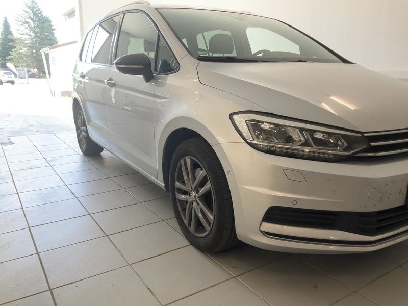 Volkswagen Touran 1.5 TSI ACT IQ.DRIVE — zdjęcie 8