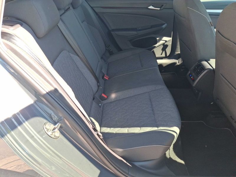 Volkswagen Golf VIII 1.5 eTSI ACT Move — zdjęcie 14