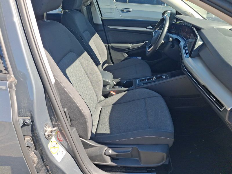Volkswagen Golf VIII 1.5 eTSI ACT Move — zdjęcie 10