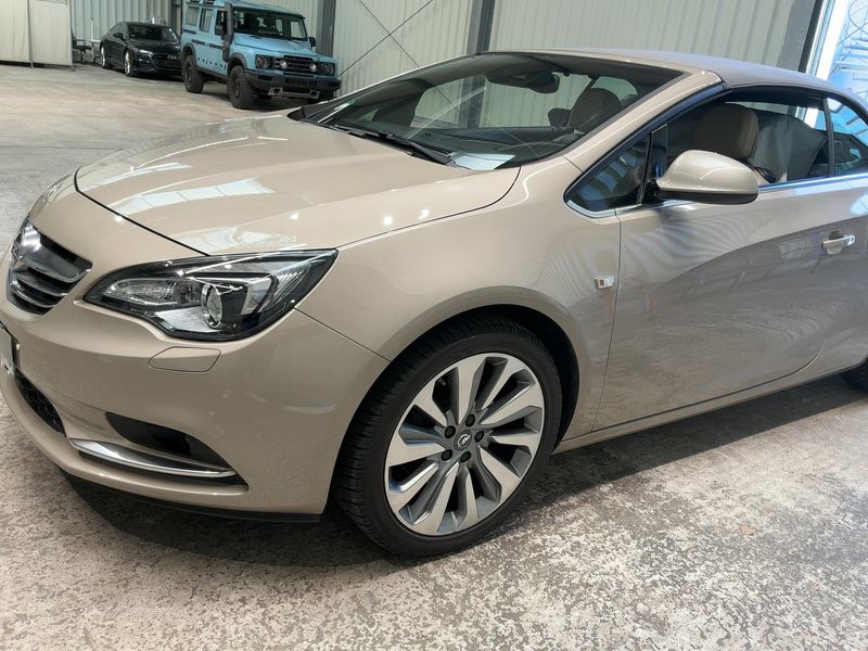 Opel Cascada 1.6 SIDI Turbo Innovation ecoFlex — zdjęcie 2