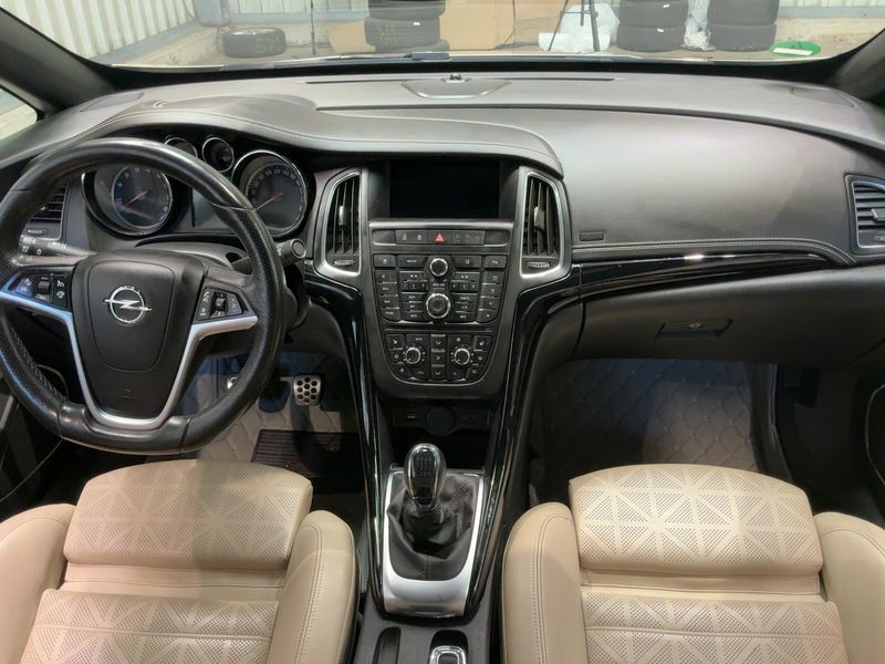 Opel Cascada 1.6 SIDI Turbo Innovation ecoFlex — zdjęcie 12