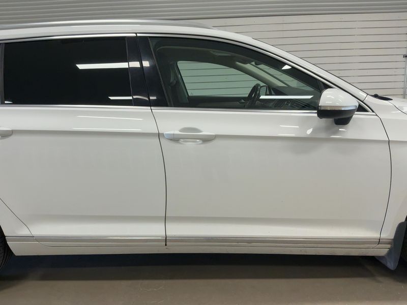 Volkswagen Passat 2.0 TDI Highline BlueMotion Tech 2015 – снимка 10