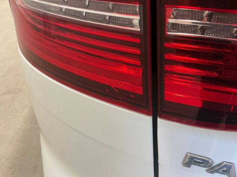 Volkswagen Passat 2.0 TDI Highline BlueMotion Tech 2015 – снимка 33