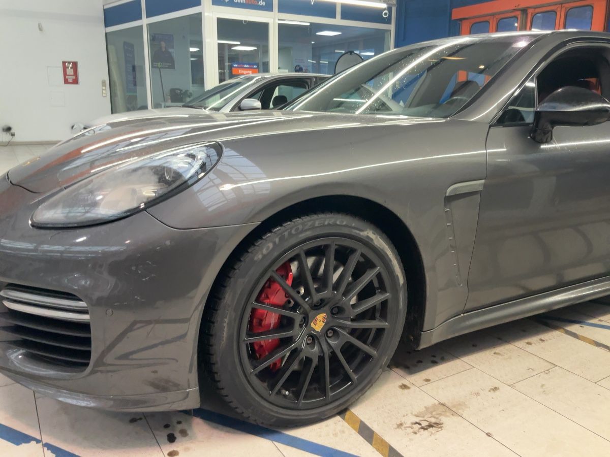 Porsche Panamera GTS