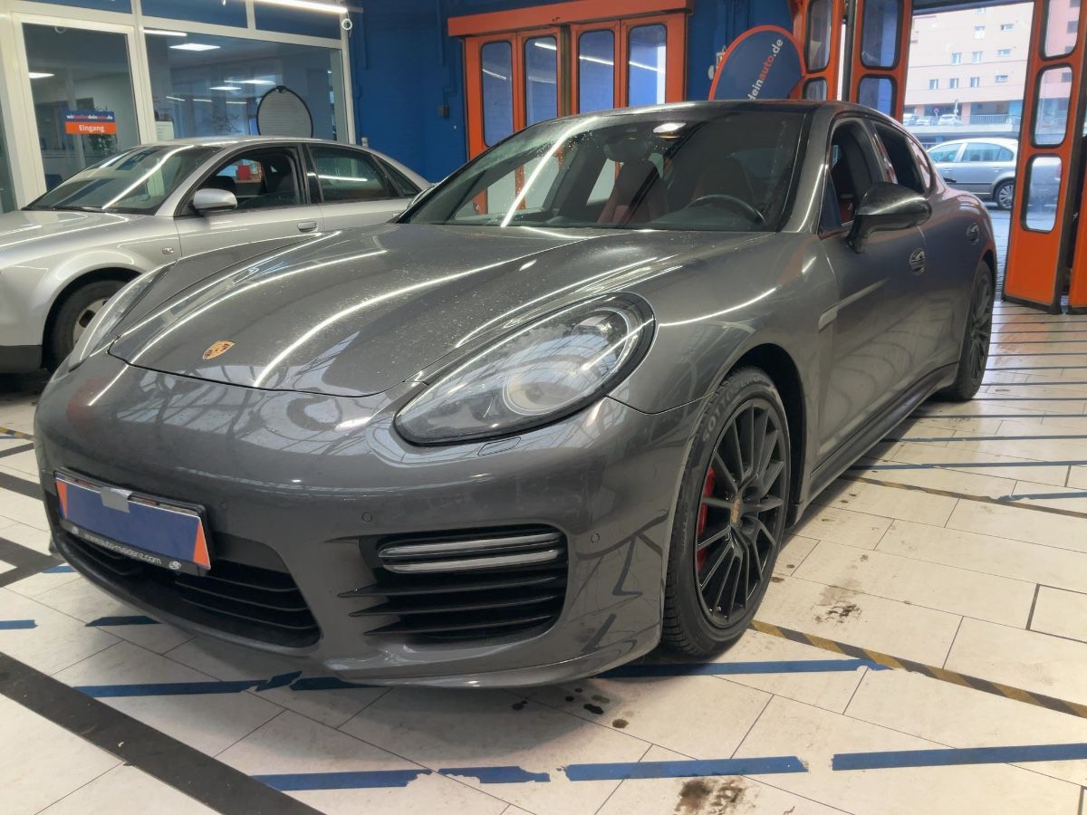 Porsche Panamera GTS