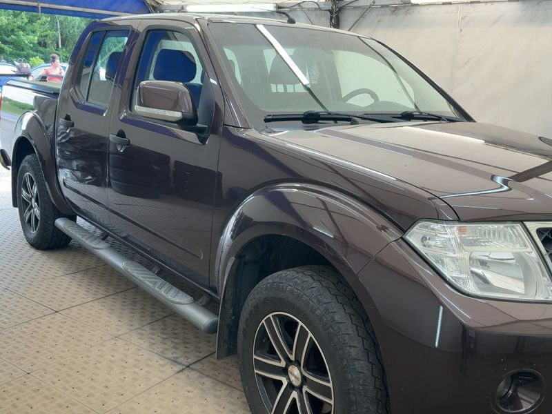 Nissan Navara Pick-up 2.5 dCi Double Cab SE 4x4 — zdjęcie 8