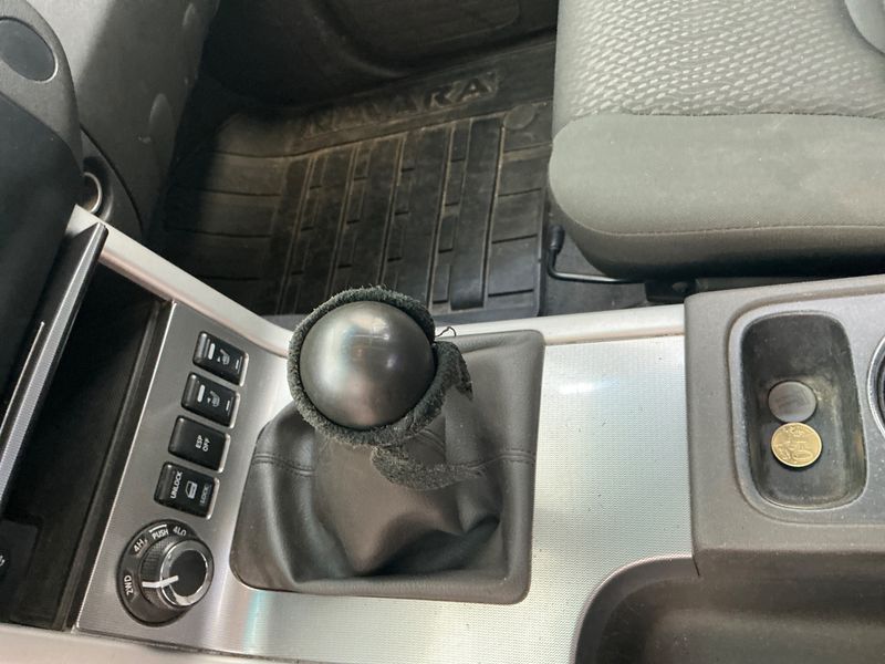 Nissan Navara Pick-up 2.5 dCi Double Cab SE 4x4 2014 – снимка 37