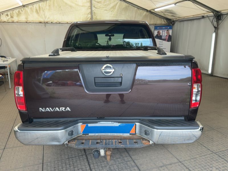 Nissan Navara Pick-up 2.5 dCi Double Cab SE 4x4 — zdjęcie 5