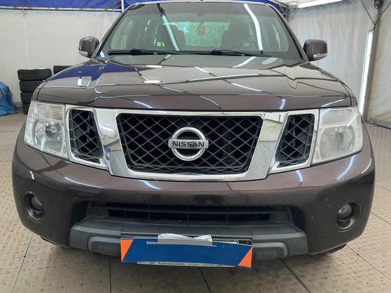 Nissan Navara Pick-up 2.5 dCi Double Cab SE 4x4 2014 – снимка 45