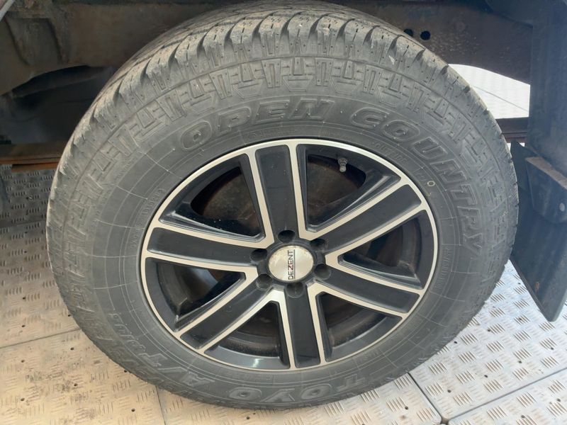 Nissan Navara Pick-up 2.5 dCi Double Cab SE 4x4 2014 – снимка 5