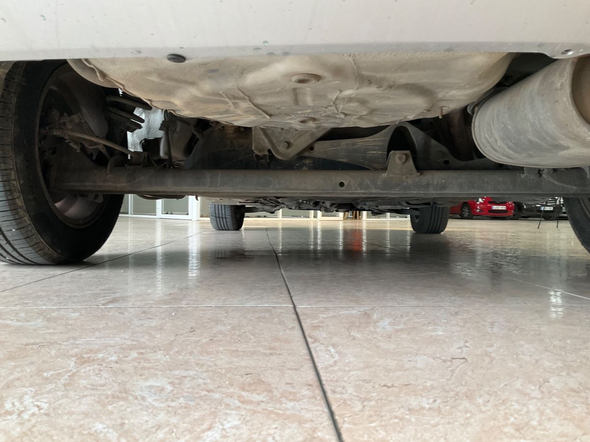 Nissan Almera 2006 — photo 21