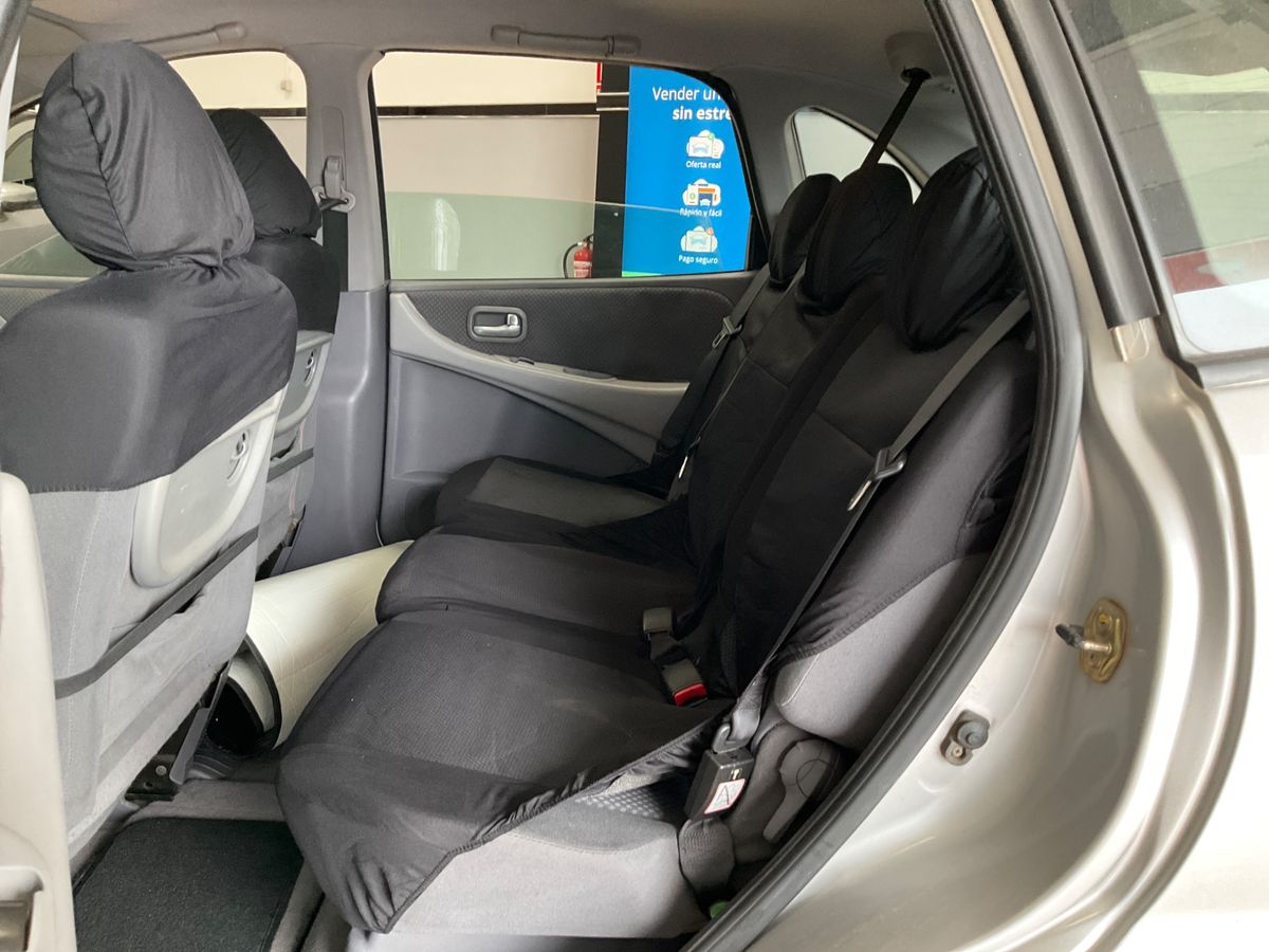 Nissan Almera 2006 — photo 26