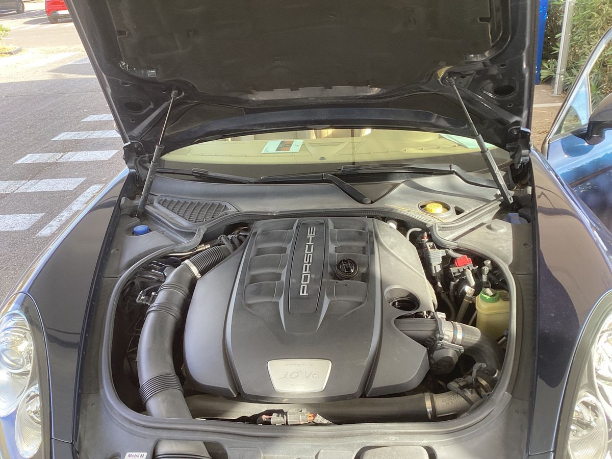 Porsche Panamera 2014 — photo 28