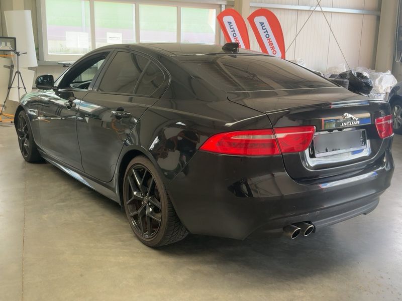 Jaguar XE 20d R-Sport — zdjęcie 3