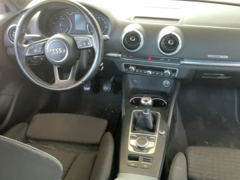 Audi A3 Sportback 1.6 TDI Sport — zdjęcie 12