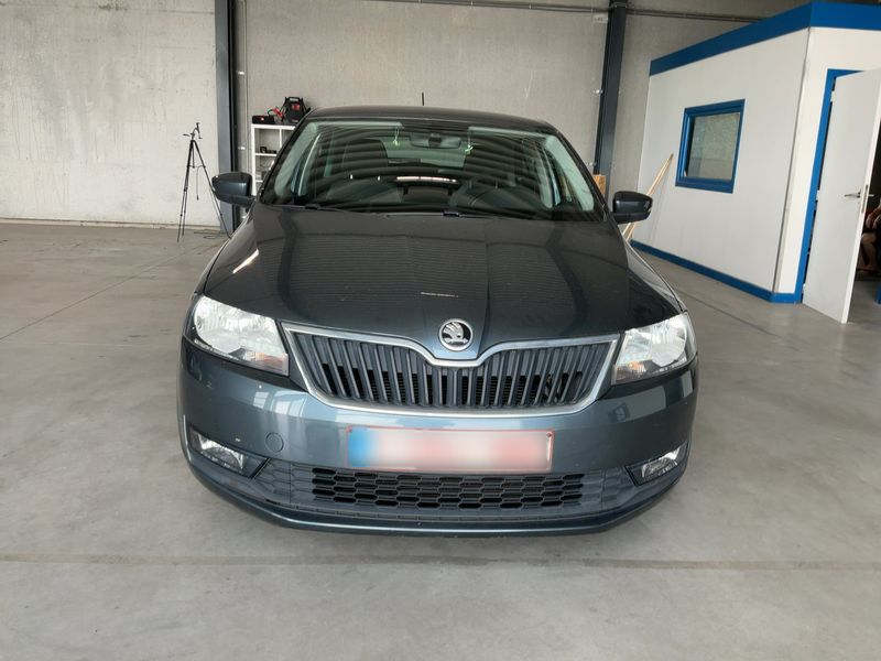 Skoda Rapid 1.0 TSI Ambition — zdjęcie 9