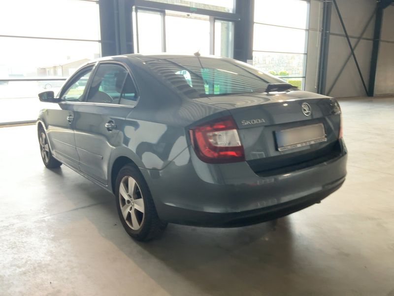 Skoda Rapid 1.0 TSI Ambition — zdjęcie 3