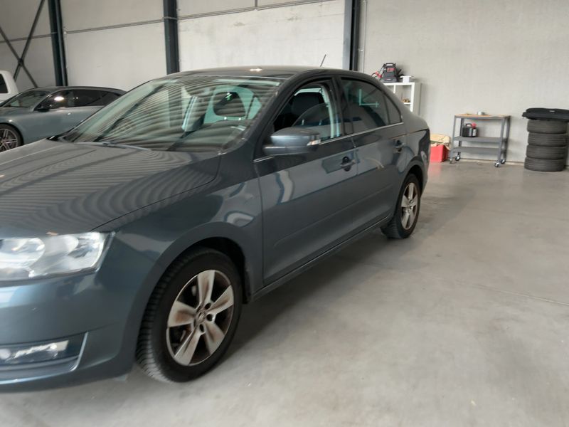 Skoda Rapid 1.0 TSI Ambition — zdjęcie 2