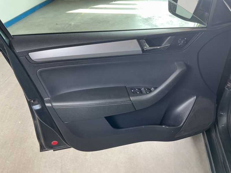 Skoda Rapid 1.0 TSI Ambition 2018 – снимка 32