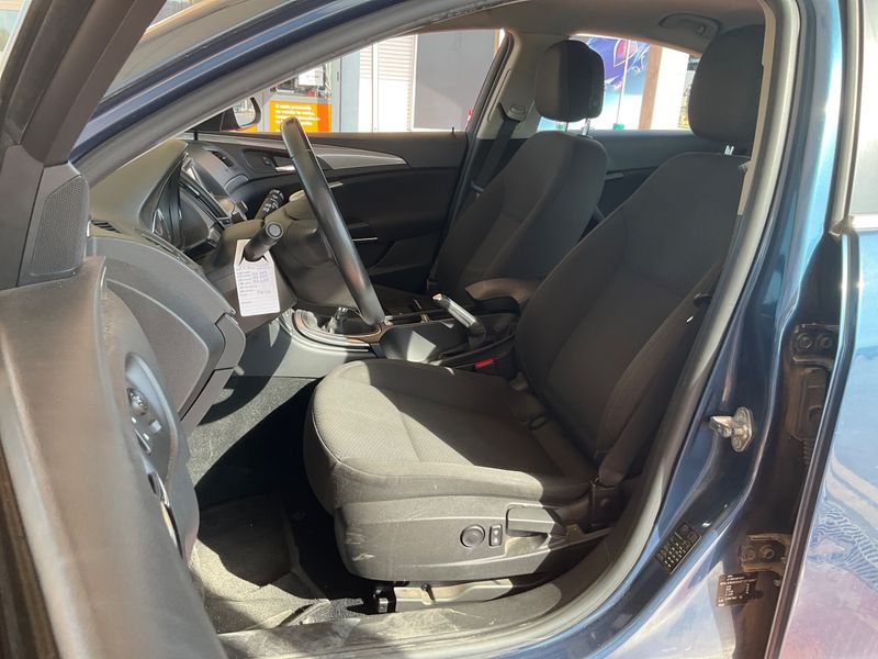 Opel Insignia 2.0 CDTI Selective 2015 – снимка 22