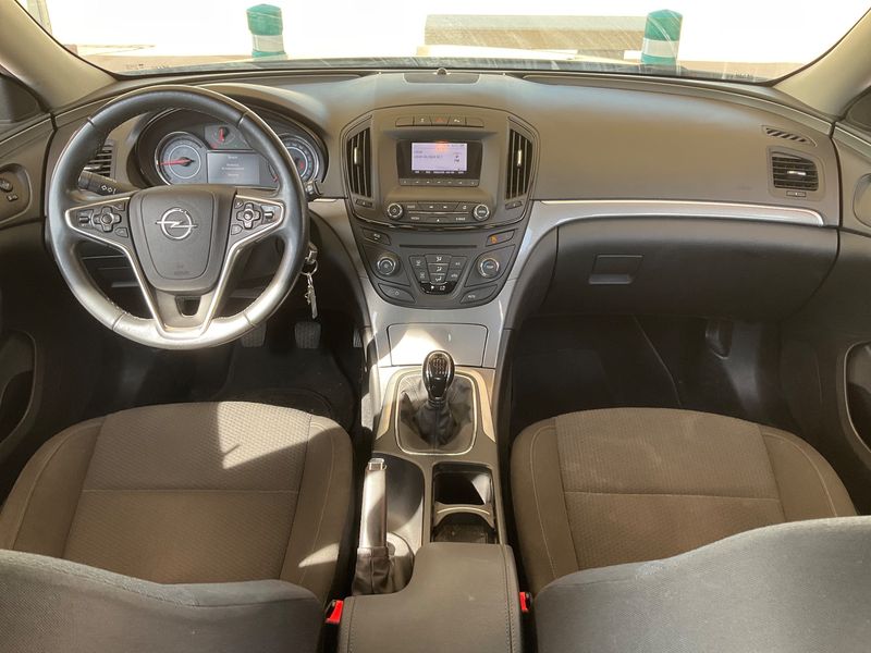 Opel Insignia 2.0 CDTI Selective — zdjęcie 12