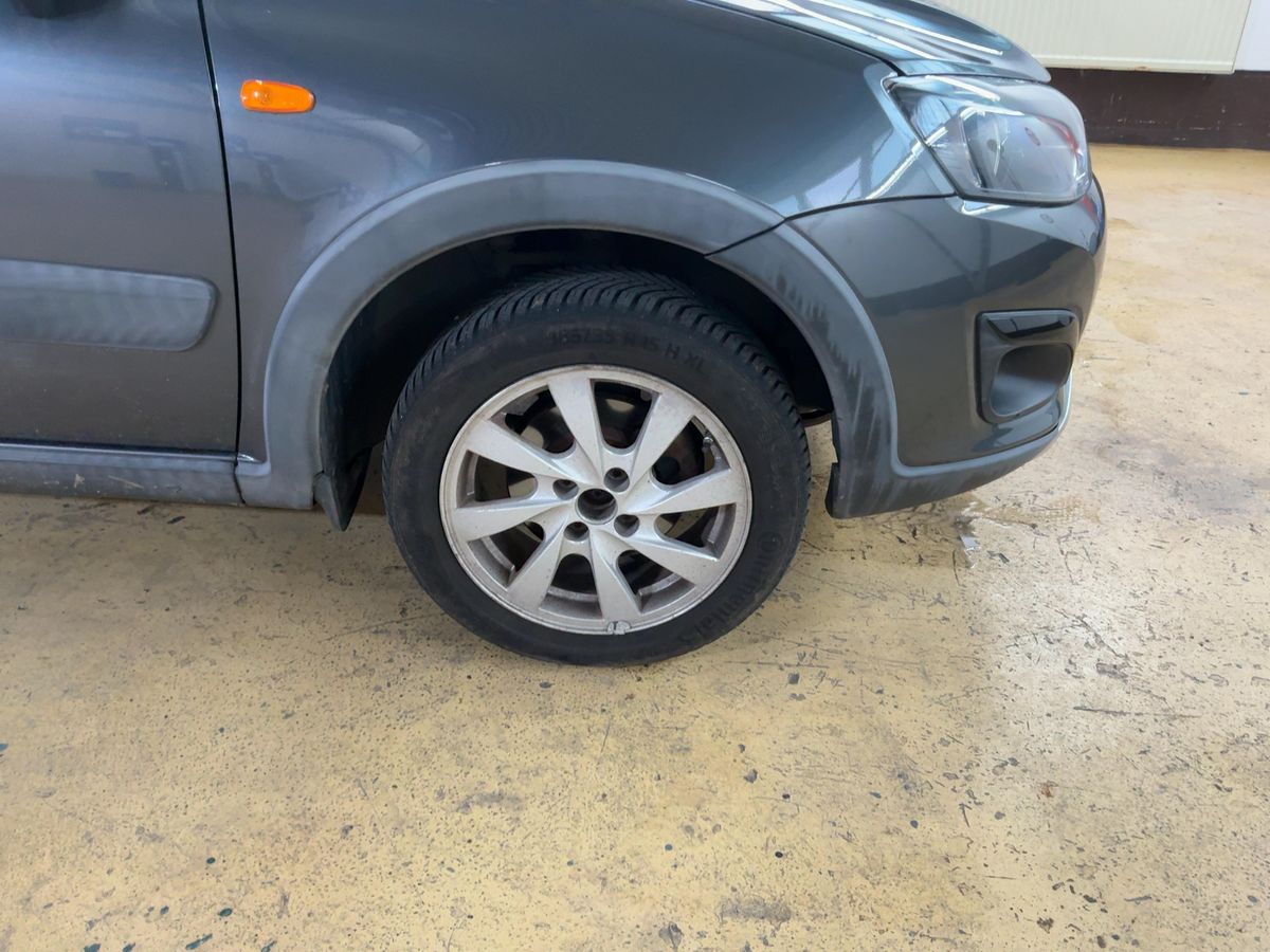 Lada Kalina 2018 — photo 12