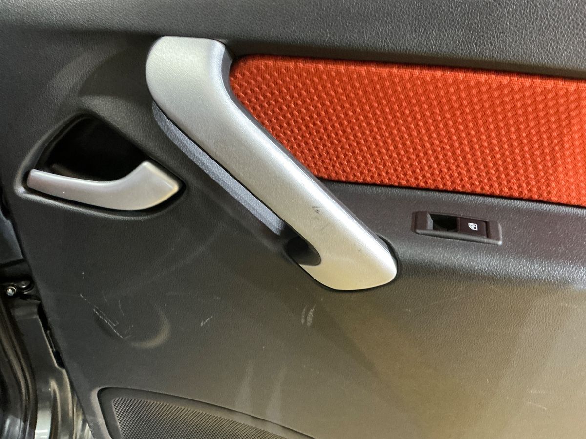 Lada Kalina 2018 — photo 32