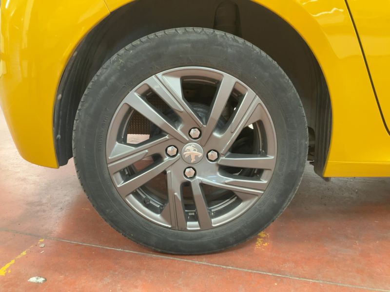 Peugeot 208 1.2 PureTech Style 2021 – снимка 9