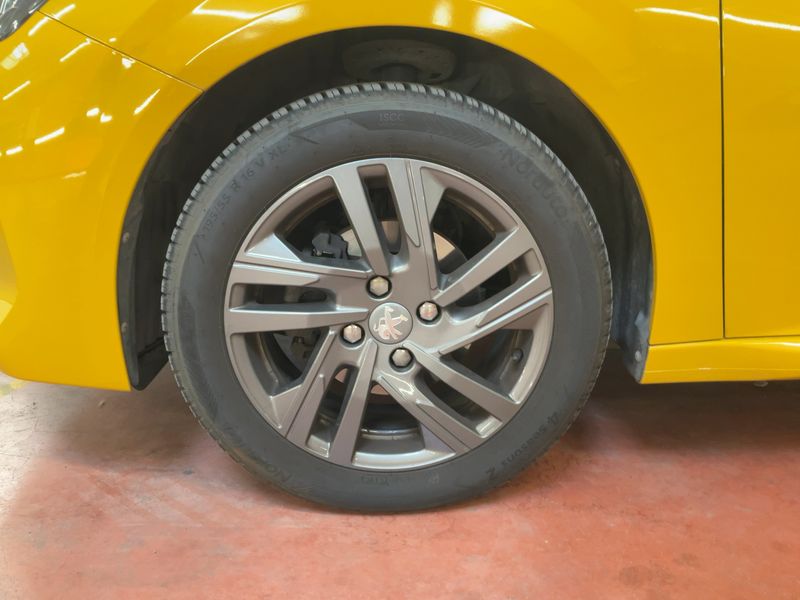 Peugeot 208 1.2 PureTech Style 2021 – снимка 3