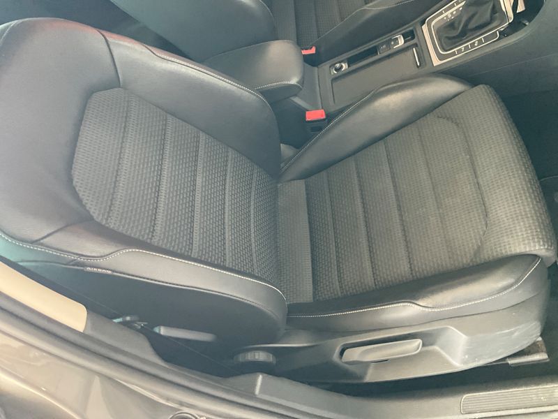 Volkswagen Golf VII 2.0 TDI Highline BlueMotion Tech 2017 – снимка 30