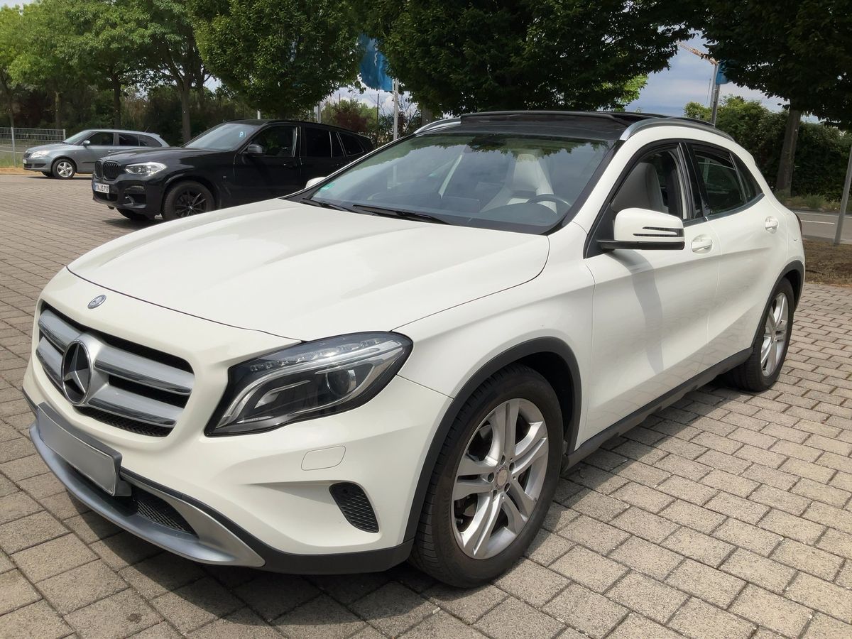 Mercedes-Benz GLA-Klasse 2015