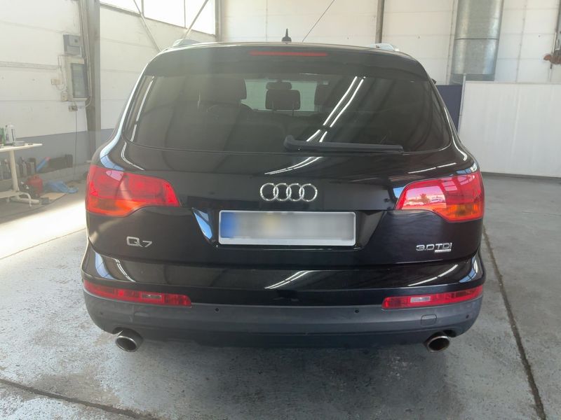 Audi Q7 3.0 V6 TDI quattro — zdjęcie 5