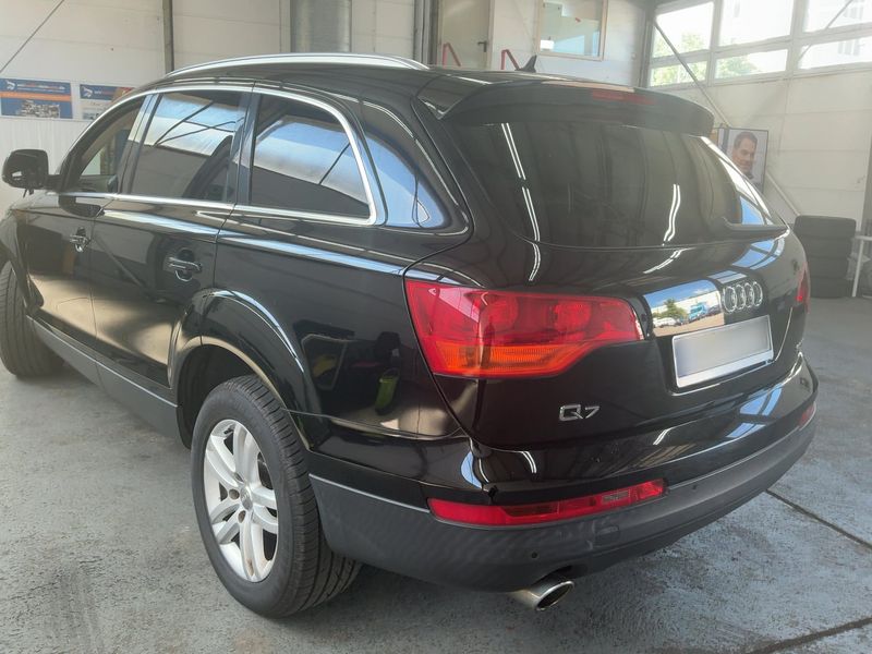 Audi Q7 3.0 V6 TDI quattro — zdjęcie 3