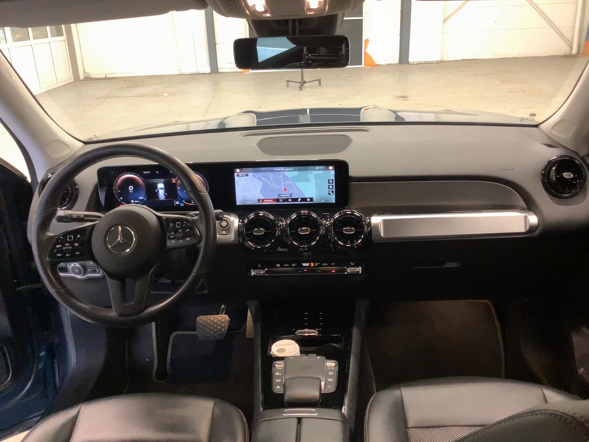 Mercedes-Benz GLB-Klasse 2021 — photo 18
