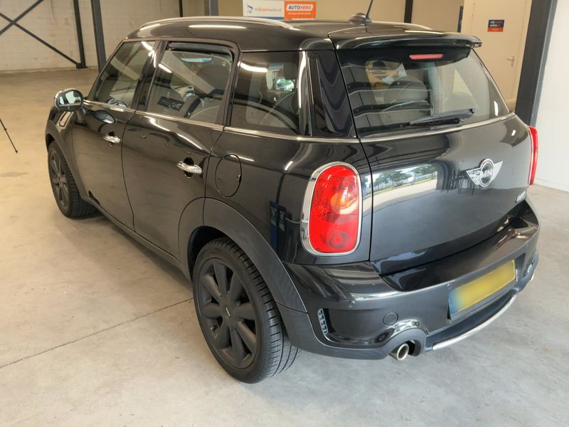 MINI Countryman Cooper S — zdjęcie 3