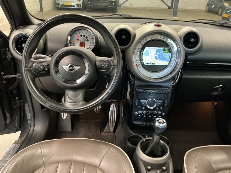 MINI Countryman Cooper S — zdjęcie 12