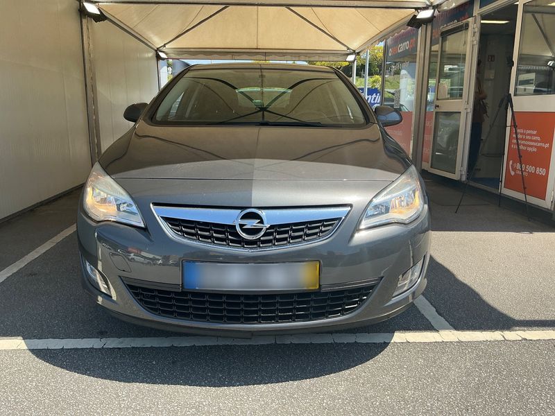 Opel Astra 1.3 CDTI Enjoy — zdjęcie 9