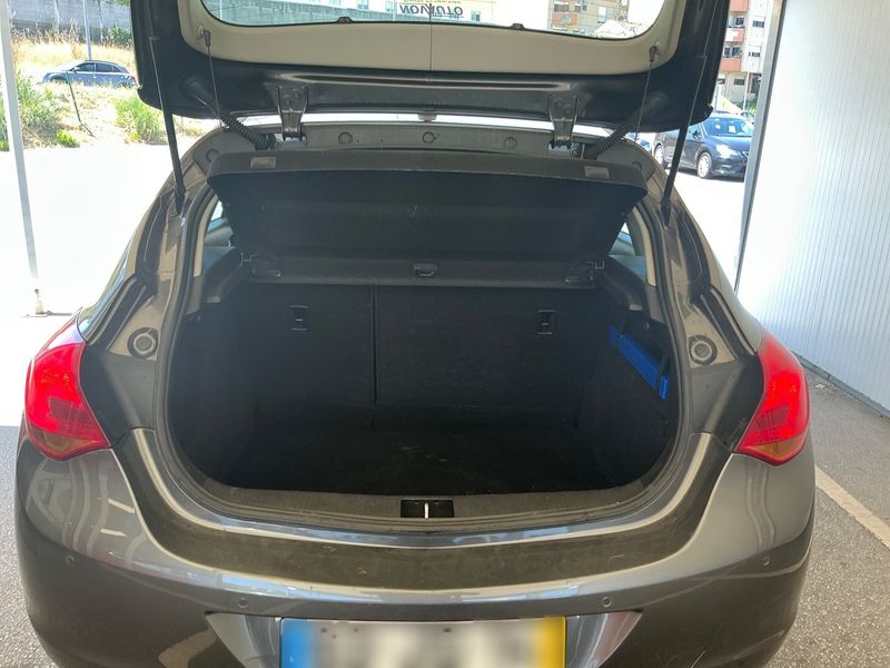 Opel Astra 1.3 CDTI Enjoy — zdjęcie 10