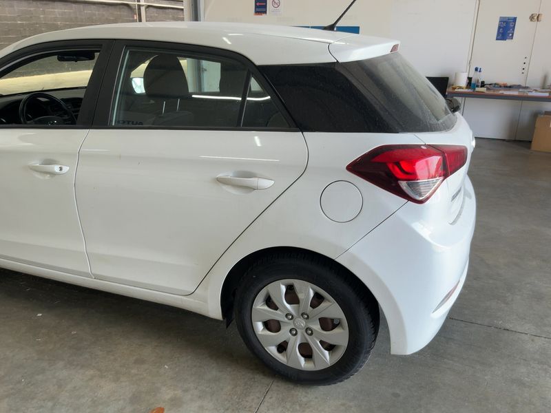 Hyundai i20 1.2 Edition #Clim — zdjęcie 3