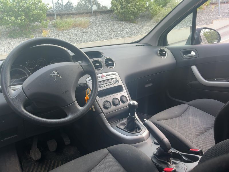 Peugeot 308 1.6 Access 2013 – снимка 18