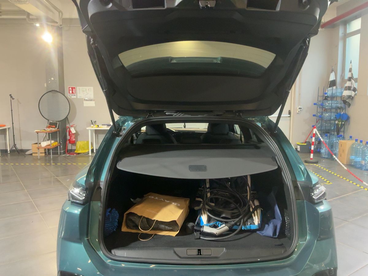 Peugeot 308 2022 — photo 16