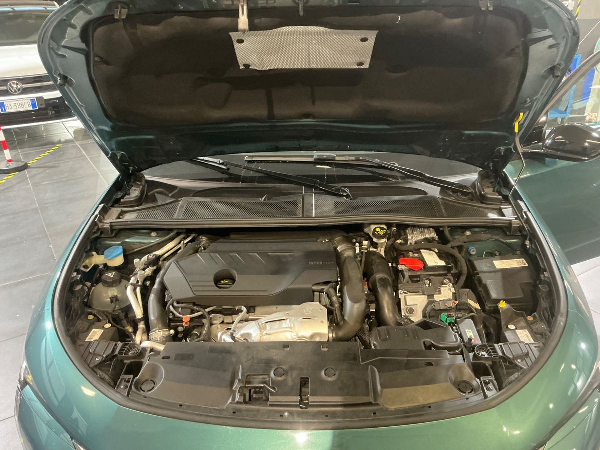 Peugeot 308 2022 — photo 26